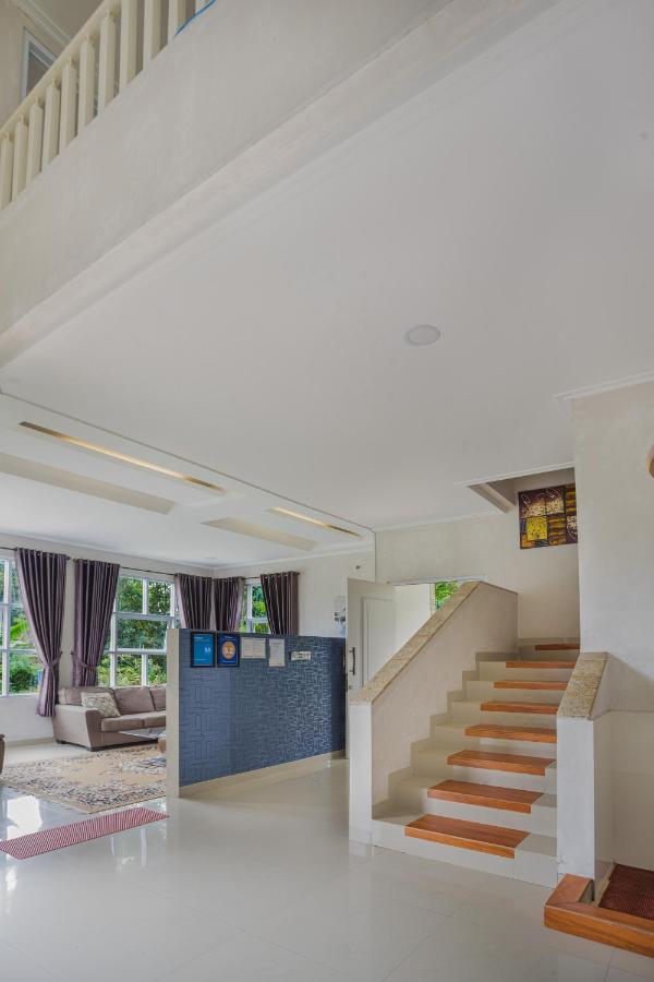 Villa Herrera Puncak Exterior foto