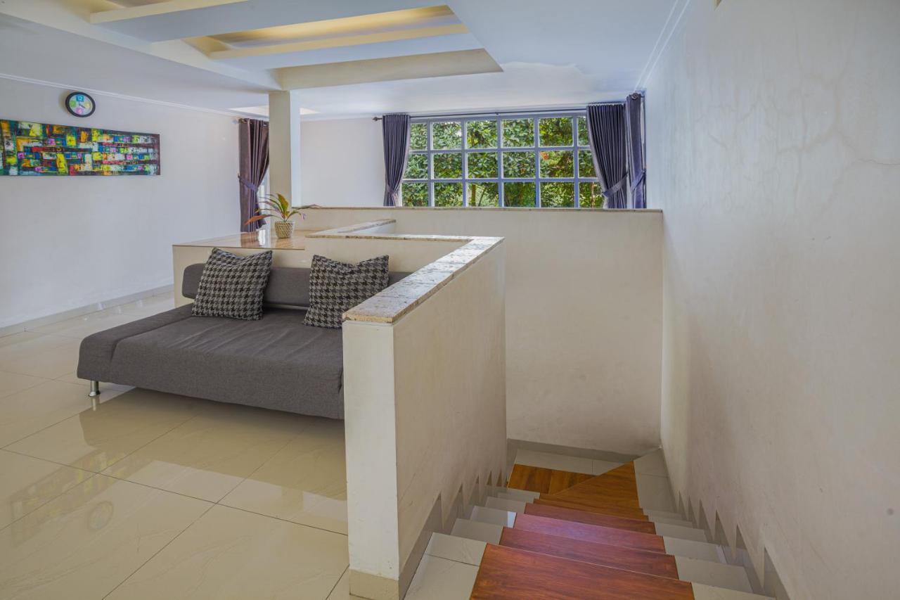 Villa Herrera Puncak Exterior foto